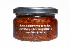 Sun dried tomato, olive and basil spread with hard cheese, 190g